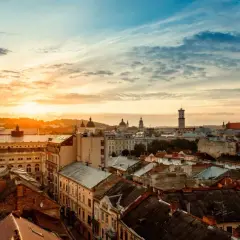 Jak dojechać z lotniska Lwów do centrum - najlepsze opcje i ceny