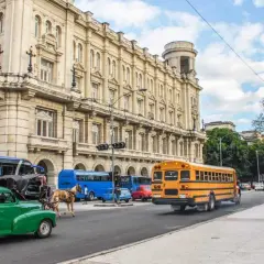 Kuba: Jak wybrać biuro podróży? Poradnik i porównanie
