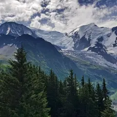 Mont Blanc w jakim kraju? Odkryj jego granice między Francją a Włochami