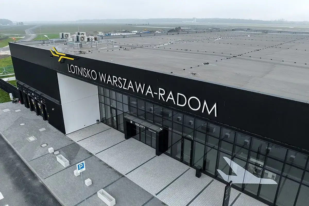 Lotnisko Radom terminal budynek